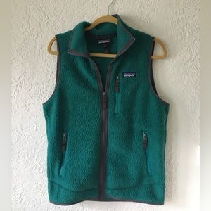Patagonia deep green fleece vest S